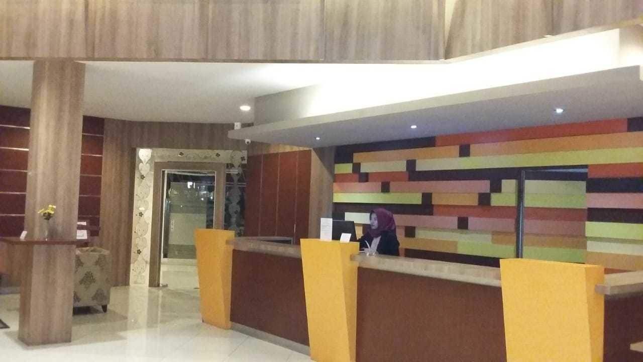 Horison Altama Pandeglang Hotel Buitenkant foto